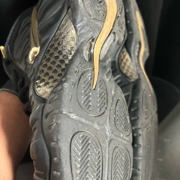 Nike foamposites Black and Gold - Picture 9 of 9